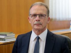 Η ξεφτίλα της Κεφαλονιάς ο διορισμένος απο τον Τσιάρα Σκαλτσούνης βάζει την υπογραφή του στο πρόστιμο της ντροπής