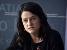 Στα κάγκελα οι ακαδημαϊκοί με την καντηλανάφτισα: Πάρε πίσω το νομοσχέδιο