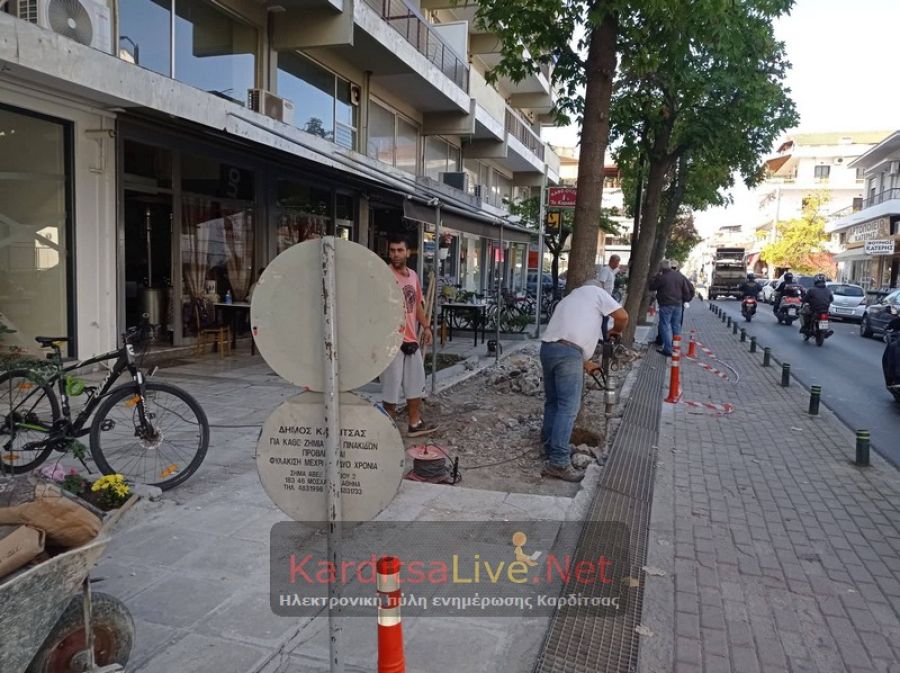 Πάλι προβλήματα στην οδό Μπλατσούκα: Κινδυνεύουν οι ποδηλάτες από τα υπερυψωμένα φρεάτια- Τώρα το θυμήθηκε ο δήμαρχος
