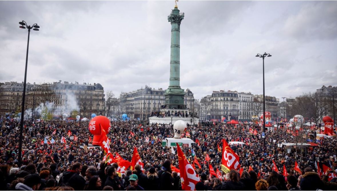 Μετράει ώρες ο Μακρόν! 3,5 εκατομμύρια Γάλλοι βρίσκονται στους δρόμους κατά της εξαθλίωσης που προστάζει η Νέα Τάξη (Βίντεο+φώτο)