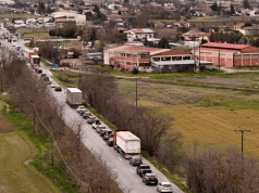 Αγρότες: Παραμερίζουν τα τρακτέρ για τα Χριστούγεννα – Η ΕΛΑΣ στέλνει από παρακαμπτηρίους