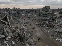 Guardian: Μέλη της κυβέρνησης Τραμπ… μυρίστηκαν χρήμα για την ανοικοδόμηση της Γάζας και κοντραροχτυπιούνται