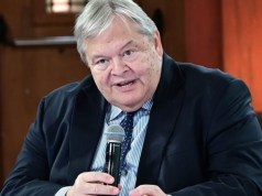 Νέα πυρά Βενιζέλου κατά Μητσοτάκη: «Μη διακυβερνήσιμη η χώρα – Αναγκαία η αναθεώρηση του άρθρου 86»