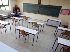 ΧΩΡΑ ΑΛΑΛΟΥΜ! Μαθητής τραυματίστηκε μετά από πτώση σοβάδων