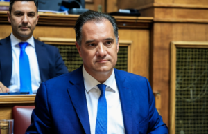 Ο Μάριος Σαλμάς μπλέκει τον Άδωνη Γεωργιάδη με την Ευρωπαϊκή Εισαγγελία – «Ξέρω πως δίνεις τις δουλειές στα νοσοκομεία, οι δικογραφίες θα έρθουν και για την υγεία» – Αυτός είναι ο λόγος που οδύρεται ο υπουργός Υγείας τις τελευταίες μέρες