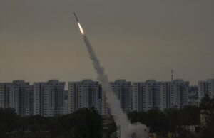 ΦΙΑΣΚΟ ΤΟ IRON DOME ΤΟΥ ΙΣΡΑΗΛ – 4 ΣΤΟΥΣ 5 ΠΥΡΑΥΛΟΥΣ ΕΠΕΦΤΑΝ ΜΕΣΑ ΣΤΟΥΣ ΣΤΟΧΟΥΣ – ΑΠΙΣΤΕΥΤΗ ΜΕΙΩΣΗ ΤΗΣ ΑΠΟΤΕΛΕΣΜΑΤΙΚΟΤΗΤΑΣ ΣΤΟ ΠΥΡΑΥΛΙΚΟ ΤΣΟΥΝΑΜΙ ΤΟΥ ΙΡΑΝ