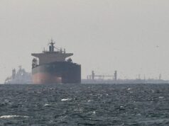 Στο 10% η διέλευση πλοίων από το Στενό του Ορμούζ παρά την εκεχειρία ΗΠΑ-Ιράν