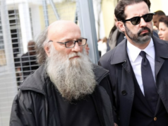 Χρήστος Χούπας: Αδιανόητο να κοιτάζω από μόνιτορ τη δίκη για το παιδί μου – Είναι ντροπιαστικό