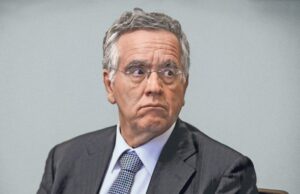 Επίθεση στο σπίτι του εισαγγελέα Ντογιάκου από κουκουλοφόρους – Έσπασαν αυτοκίνητα