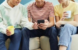 Απαγόρευση στα social media για παιδιά κάτω των 15 ετών – Η ανακοίνωση Μητσοτάκη