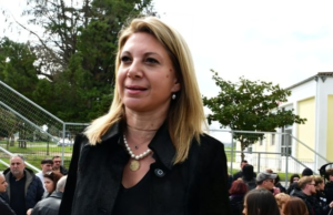 Η Μαρία Καρυστιανού ανακοίνωσε ότι ξεκινάει το κίνημα πολιτών που θα φέρει την ανατροπή, τη δικαιοσύνη, την κάθαρση και θα δώσει ξανά ελπίδα στους Έλληνες