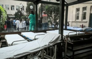 Έξαρση γαστρεντερίτιδας και δεκάδες ράντζα στο Αττικόν Νοσοκομείο – Χαμός από τη διάλυση του Άδωνι στην υγεία – Ζητάνε παρέμβαση εισαγγελέα