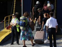 Διακοπές μόλις για έναν στους δυο Έλληνες – Στα εξοχικά και μαγείρεμα στο σπίτι
