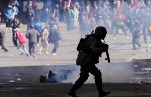 Βολιβία: Βγάζει το στρατό ο πρόεδρος για να καταστείλει τις μαζικές διαδηλώσεις
