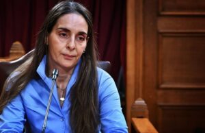 Τυχεροπούλου: Καταγγέλλει νέο «συμβόλαιο εκτέλεσης» της με παλιά κατασκευασμένα στοιχεία