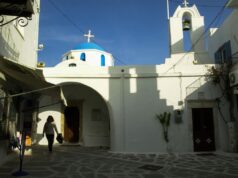 Ανάλυση FT: Καμπανάκι για τον υπερτουρισμό στην Πάρο – «Κινδυνεύει να γίνει νέα… Μύκονος»