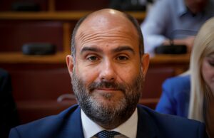 Ο Δημήτρης Μαρκόπουλος νέος υφυπουργός Οικονομικών – Ήταν στην Εξεταστική για τα Τέμπη – Ανταμείβονται όσοι υπηρετούν τυφλά τη συμμορία Μητσοτάκη