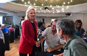 Η Ρένα Δούρου πρόεδρος του ΣΥΡΙΖΑ – «Ξεκινάμε την αναδιάταξη της ΚΟ για την αναγέννηση του ΣΥΡΙΖΑ»
