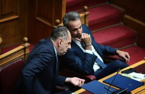 F-35 στην Τουρκία: Από τη σιγουριά Γεραπετρίτη στα… παρακάλια Μητσοτάκη – Τα νερά μόνο «ήρεμα» δεν είναι