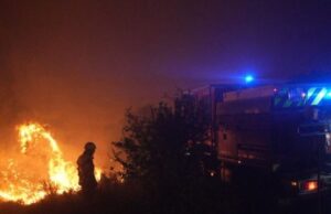 Φωτιές στην Ευρώπη: Πύρινη κόλαση μετά τον καύσωνα – Στάχτη χιλιάδες στρέμματα σε Γαλλία, Ισπανία και Πορτογαλία