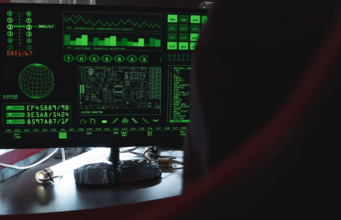 Predator: Κατατέθηκαν οι πρώτες 8 αγωγές από θύματα