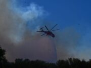 Φωτιά στον Ασπρόπυργο: Στα 500 μ. από το Δαφνί οι φλόγες, εκκενώνεται το νοσοκομείο