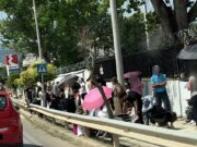 Άρωμα ελευθερίας και στην Κοζάνη – Εκατοντάδες περήφανοι Μακεδόνες αρνούνται να παραλάβουν τη νέα ψηφιακή ταυτότητα του Μητσοτάκη – Ουρές έξω από το αστυνομικό τμήμα της περιοχής για την έκδοση διαβατηρίου
