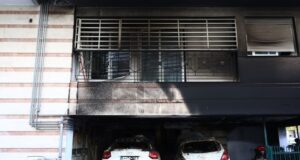 Επίθεση με γκαζάκια σε στελέχη της ΝΔ: Δύο μηχανάκια, τρεις αναβάτες – Το βίντεο που αναλύει η αντιτρομοκρατική