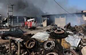 Φωτιά στον Ασπρόπυργο: Έξι τραυματίες, οι 2 διασωληνωμένοι – Ανησυχία για τη δεξαμενή προπανίου