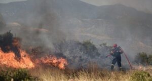 Μπαράζ συλλήψεων και προστίμων τις τελευταίες μέρες για πρόκληση πυρκαγιάς σε όλη την Ελλάδα