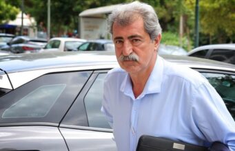 Πολάκης για «Νέρωνα Μητσοτάκη»: «Να τρώνε λεφτά τους νοιάζει σε κάθε καταστροφή»