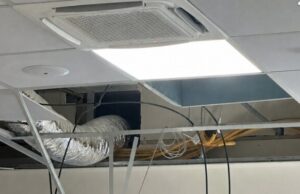 ΕΝΑ ΜΗΝΑ ΜΕΤΑ ΤΑ ΠΑΝΗΓΥΡΙΚΑ ΕΓΚΑΙΝΙΑ ΤΟΥ ΤΕΠ ΚΟΡΙΝΘΟΥ, ΕΠΕΣΕ Η ΟΡΟΦΗ ΣΤΑ ΚΕΦΑΛΙΑ ΤΩΝ ΕΡΓΑΖΟΜΕΝΩΝ