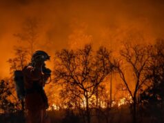Οι Καναδοί φεύγουν κακήν κακώς από τα σπίτια τους λόγω των πυρκαγιών: Πάνω από 20.000 εκκενώθηκαν