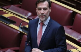 Χουρδάκης για Κωνσταντοπούλου: Μου ζήτησε το γραφείο στη Βουλή, ρώτησα «πού θα κάθομαι», απάντησε «στις σκάλες»