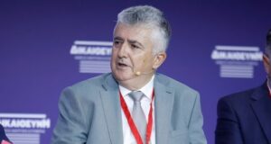 Υποκλοπές: Η Ένωση Εισαγγελέων βάζει «πλάτη» στον Μπακέλα – Ανακοίνωση για τα media που ασκούν κριτική
