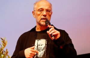 Αυγερινός: Η πρώτη αντίδραση μετά τη διαγραφή του από Καρυστιανού – «Μωραίνει Κύριος»