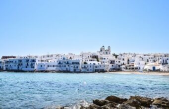 Τραγωδία στην Πάρο: Νεκρό ξαφνικά 4χρονο παιδί σε πισίνα beach bar – Προσήχθησαν οι γονείς και ο ιδιοκτήτης